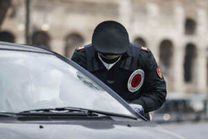 Covid, controlli in strada a Roma per il