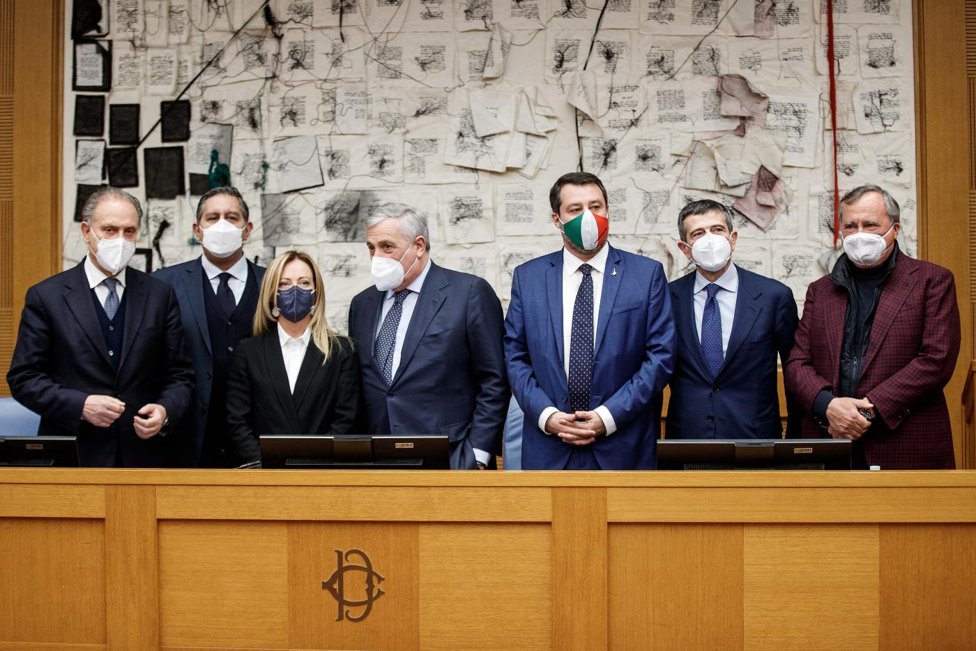 Centrodestra: coalizione sempre più in ordine sparso, in FI si attende resa conti