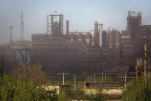 Guerra in Ucraina, l'acciaieria Azovstal a Mariupol distrutta dalle bombe