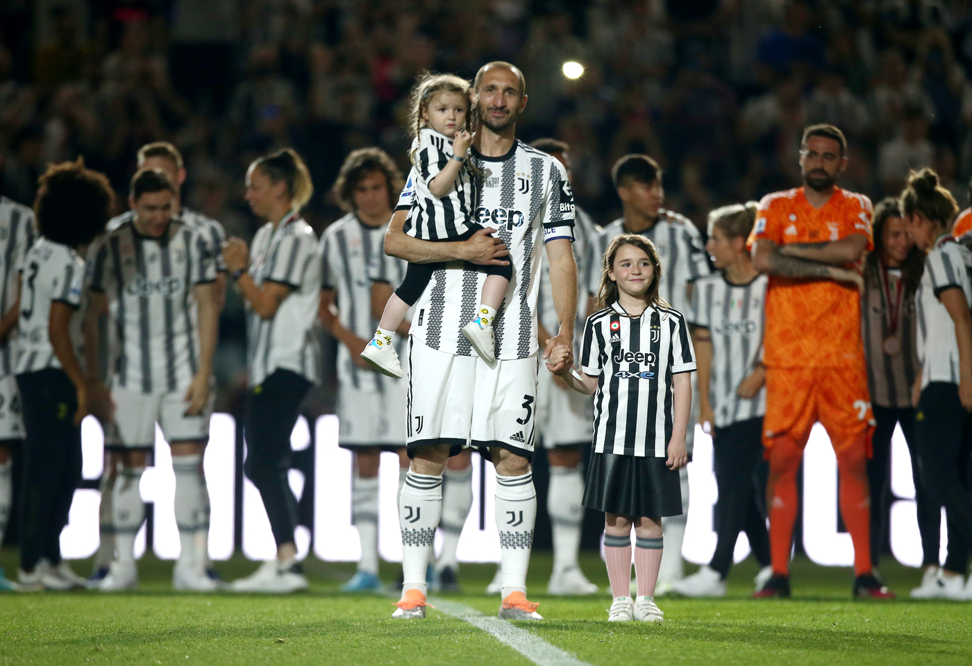 Juve saluta Chiellini e Dybala, Lazio fa 2-2 e va in Europa League