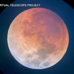 La super eclissi di Luna: le immagini nei cieli del mondo