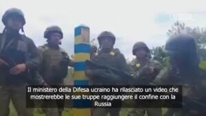 Ucraina, un video mostrerebbe le truppe di Kiev al confine con la Russia