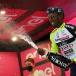 Giro d’Italia: Girmay entra nella storia, a Jesi prima volta per un africano