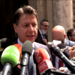 Ucraina, Conte: “Su armamenti l’Italia ha già dato. Con Draghi ci confronteremo”