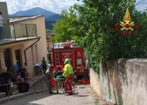 L'Aquila: auto si schianta su asilo, 5 bimbi feriti, uno è grave
