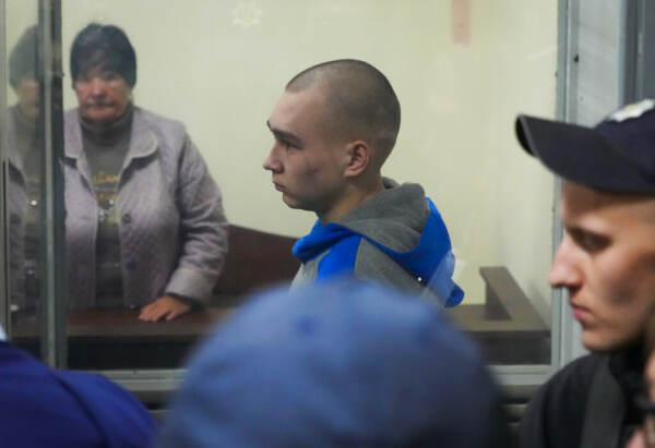Ucraina, soldato russo si dichiara colpevole al primo processo per crimini di guerra