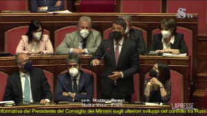Ucraina, Renzi: “Nessun saltimbanco cambia alleanza Italia con Nato e Ue”