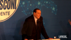 Ucraina, Berlusconi: “E’ un paese aggredito, dobbiamo aiutarlo a difendersi”