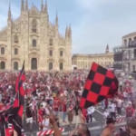 Festa Scudetto Milan, Piazza Duomo invasa dai tifosi rossoneri – IL VIDEO