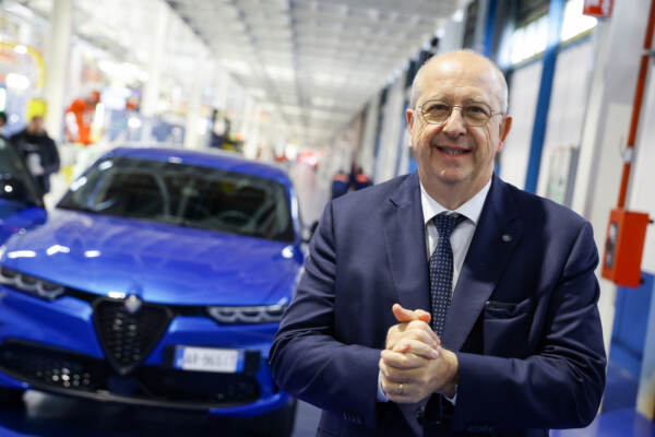 Stellantis, il CEO Alfa Romeo Jean Philippe Imparato visita lo stabilimento di Pomigliano