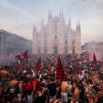 Scudetto Milan, delirio in città. Da Pioli a Maldini: titolo meritato
