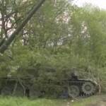 Ucraina, cannoni semoventi russi in azione contro le forze di Kiev