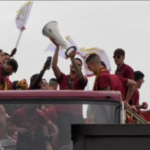 Conference League, la Roma sul pullman: comincia la festa giallorossa