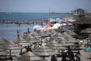 Ostia, rinasce nel segno della legalità lo stabilimento balneare Village sequestrato al clan dei Fasciani