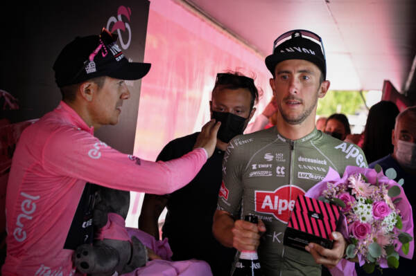 Giro d’Italia: sorpresa De Bondt a Treviso, Almeida positivo si ritira