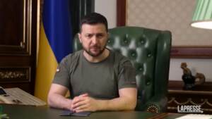 Zelensky: “Russia sta compiendo un genocidio in Donbass”
