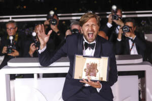Festival di Cannes: ‘Triangle of Sadness’ di Ruben Ostlund vince la Palma d’Oro
