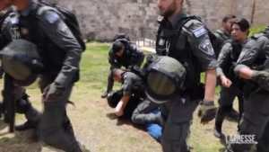 Gerusalemme, diversi palestinesi arrestati dalla polizia israeliana