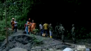 Colombia: almeno 14 lavoratori intrappolati in una miniera, la corsa contro il tempo dei soccorritori