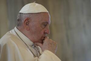 Papa Francesco prega un rosario per la Pace nella Basilica di Santa Maria Maggiore