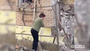 Ucraina, un missile distrugge abitazioni a Druzhkivka nel Donetsk