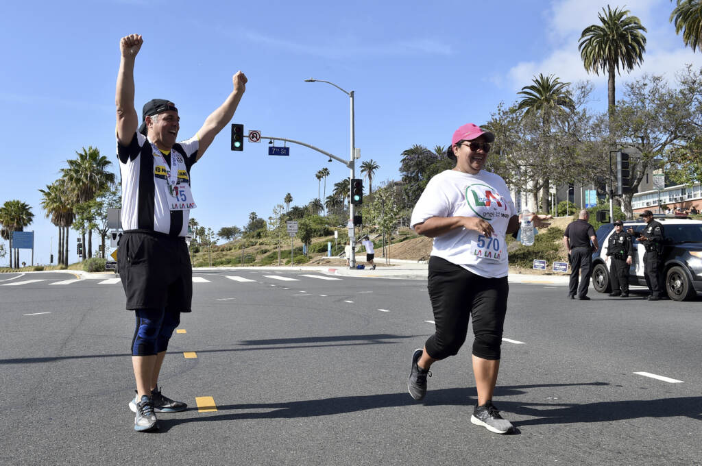 Galleria foto 'Italia-Usa: festa e corsa di piazza a Los Angeles per celebrare la Festa della Repubblica' - foto 4