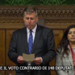 Regno Unito: non passa la mozione di sfiducia, salvo Boris Johnson