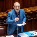 Clima, Cingolani: “Ora rinnovabili pancia a terra”. Ma città italiane in ritardo