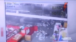 Ukraine: Russian missile hits Kharkiv supermarket