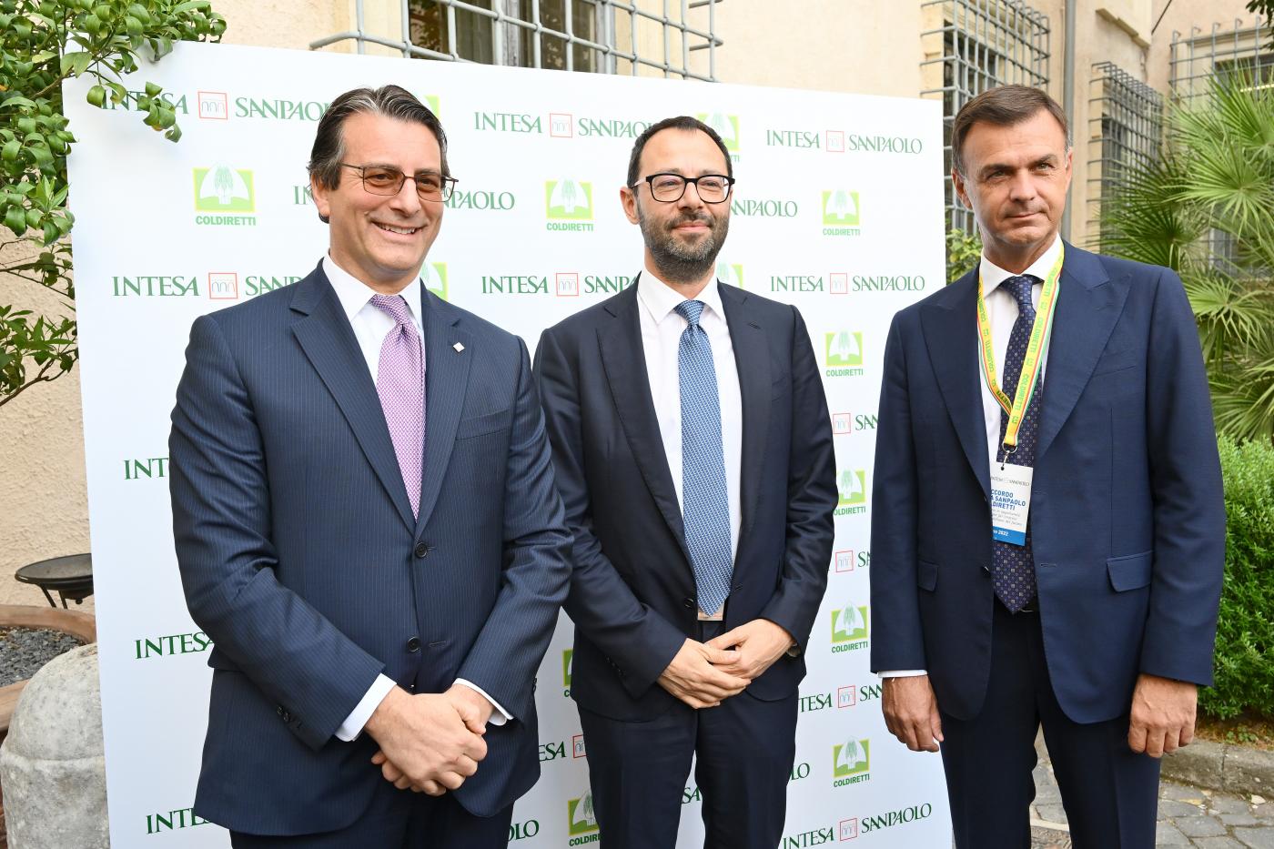 Intesa Sp: con Coldiretti per rilancio agricoltura, 3 mld a Pmi per supporto Pnrr Intesa Sp: con Coldiretti per rilancio agricoltura, 3 mld a Pmi per supporto Pnrr