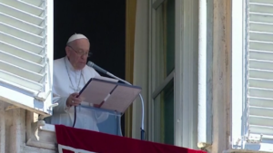 Ucraina, Papa Francesco: “Non abituiamoci a questa tragica realtà”