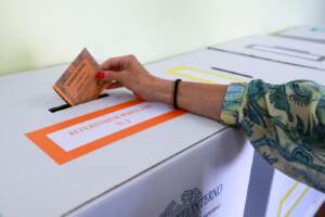 Referendum: flop affluenza, quorum lontano. Lega ringrazia votanti e si scaglia contro censura