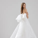 Antonio Riva, spose con stile in abiti senza tempo, spinta digitale