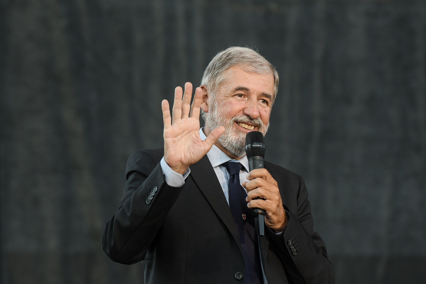 Amministrative: Genova, Palermo e L’Aquila, è sindaco a primo turno. A Verona è sorpresa Tommasi