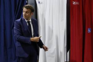 Elezioni legislative in Francia, Emmanuel Macron al voto
