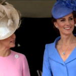 Royal Family, Kate Middleton in blu veste Alexander McQueen alla cerimonia della St. George’s Chapel