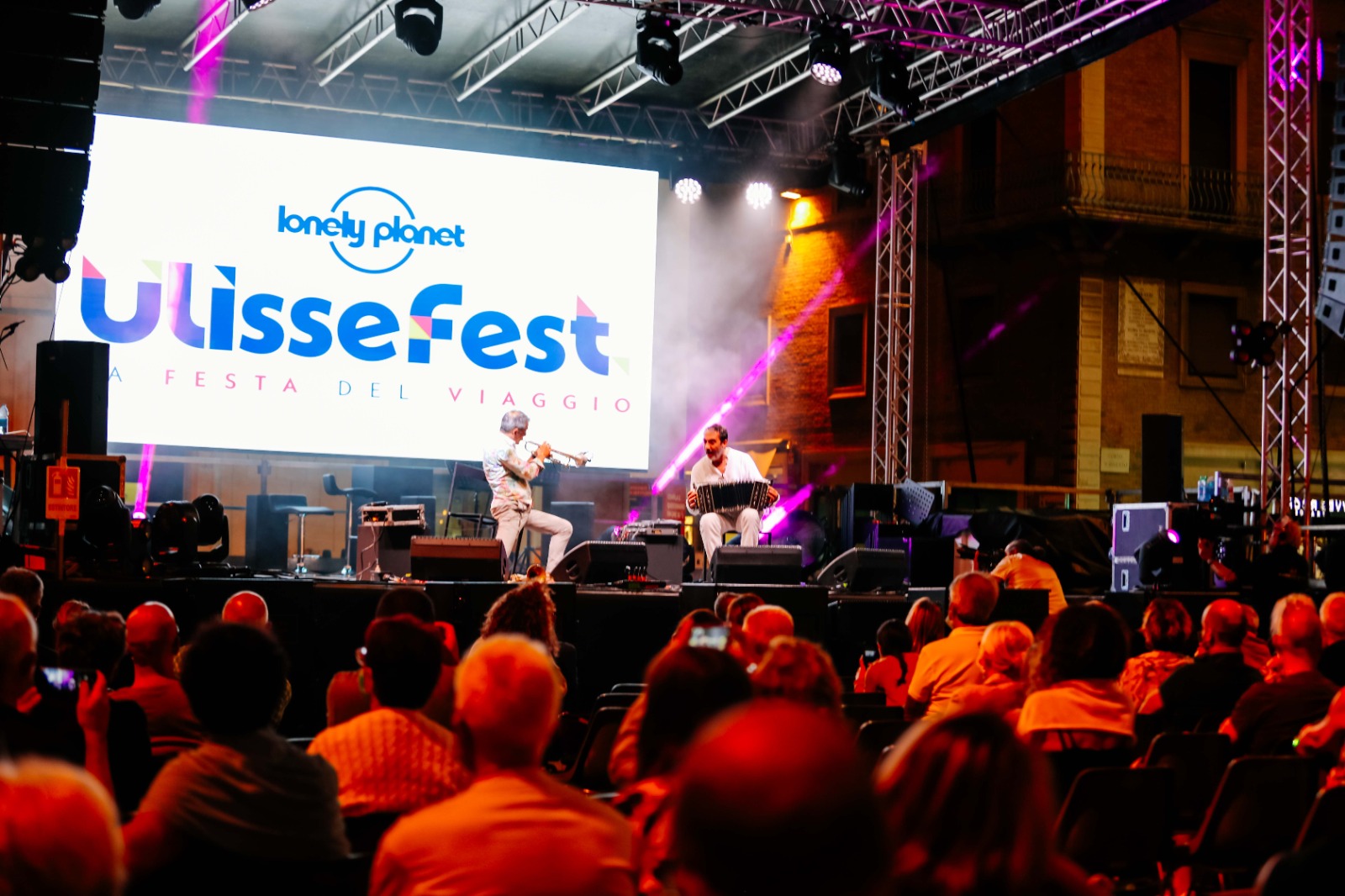 Turismo: la festa del Viaggio di Lonely Planet approda a Pesaro Turismo: la festa del Viaggio di Lonely Planet approda a Pesaro