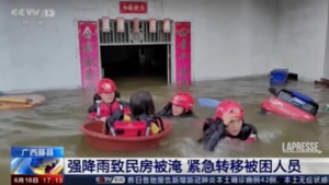 Cina, le forti piogge causano inondazioni nelle province meridionali
