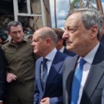 Draghi a Irpin con Macron e Scholz: “Avete il mondo dalla vostra parte”