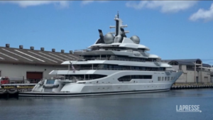 Ucraina, superyacht russo sequestrato dagli Usa arriva alle Hawaii
