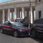 Inseguimento da film a Roma, spari alle gomme della Bmw per bloccarla