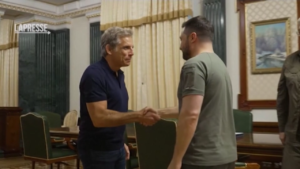 Ucraina, l’attore Ben Stiller incontra Zelensky: “Sei il mio eroe”
