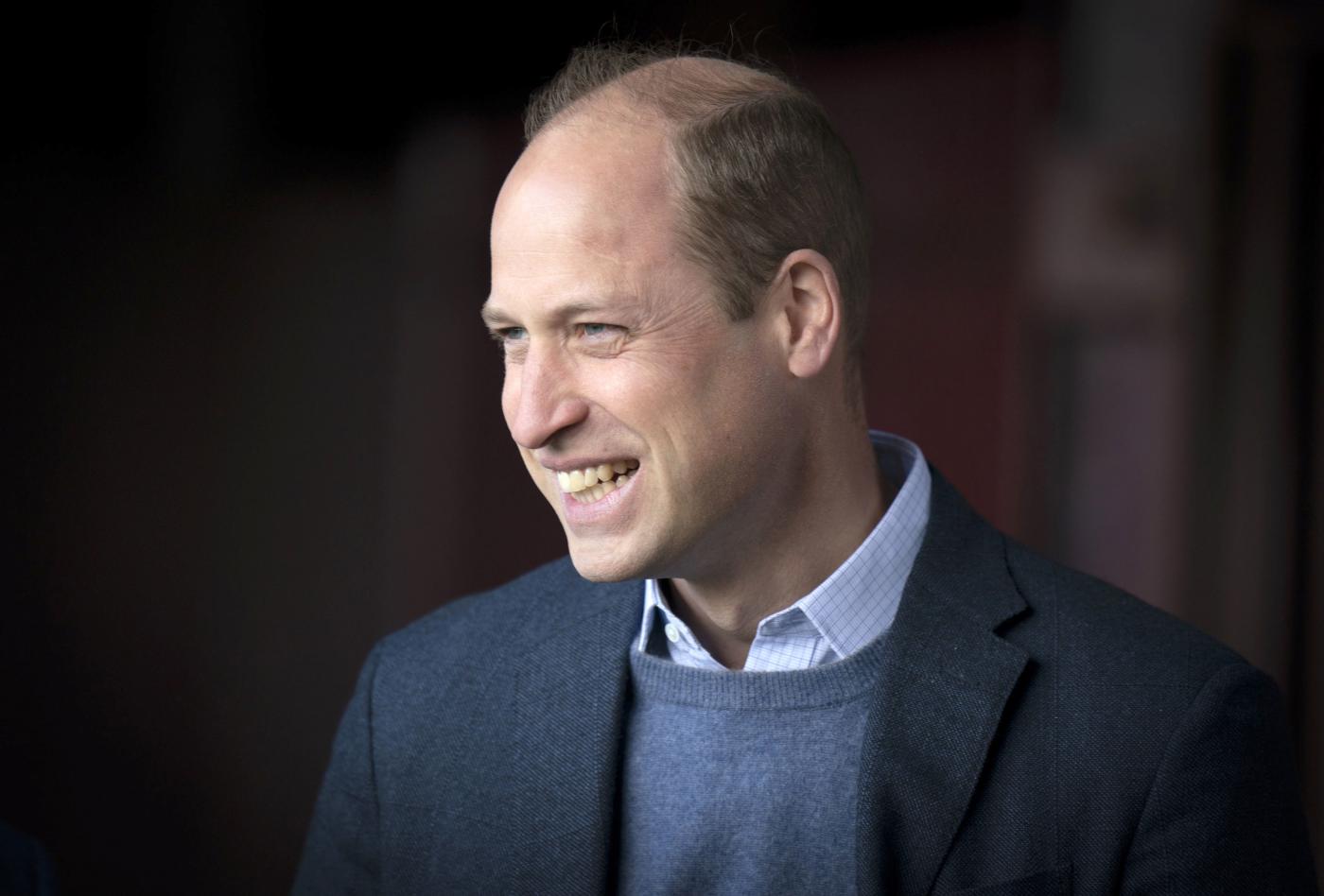 Royal: William compie 40 anni, festa in famiglia e foto con senzatetto