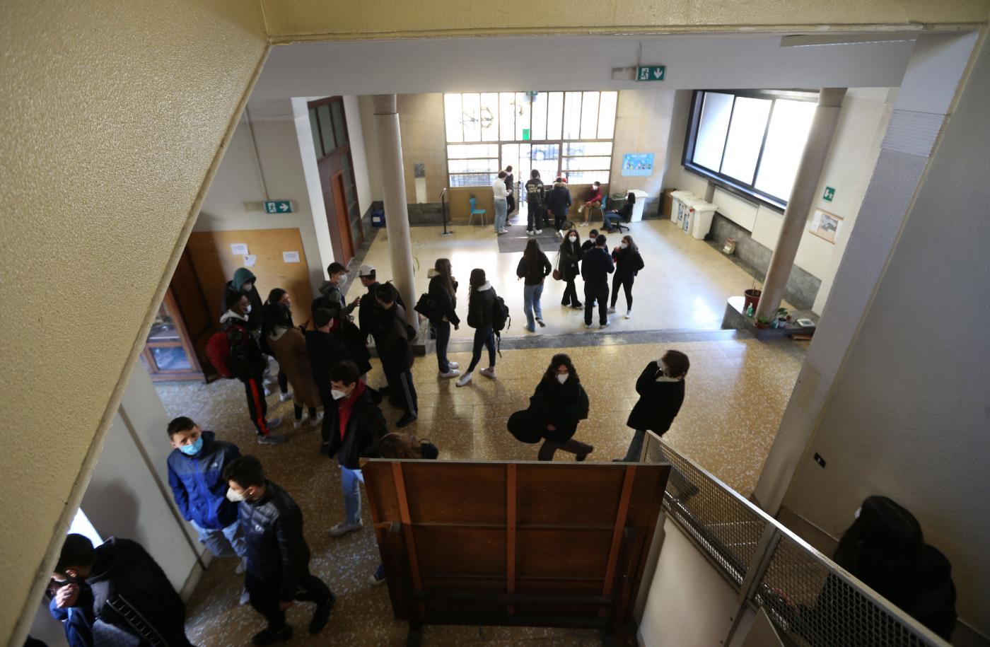 Maturità: Verga e Pascoli in prima prova, gli studenti premiano Liliana Segre