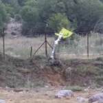 Libano, Israele rimuove una bandiera di Hezbollah al confine