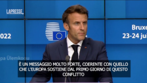 Ucraina, Macron: “Messaggio geopolitico forte di fronte a Russia”