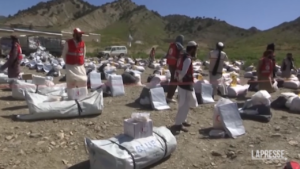 Afghanistan earthquake: Red Crescent distributes aid packages