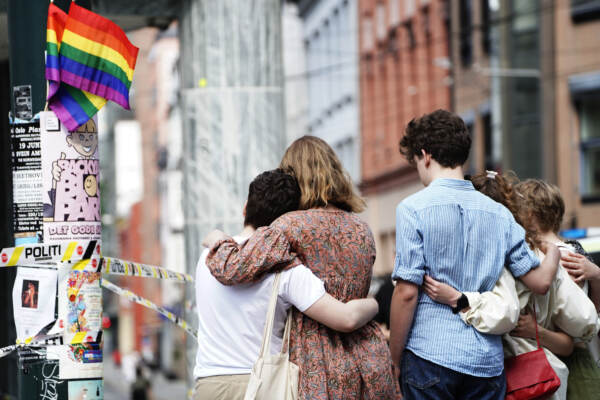 Norvegia: spari alla vigilia del Pride a Oslo, 2 morti. Polizia: è terrorismo islamico