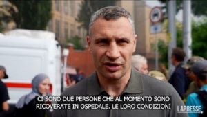 Missili su Kiev, il sindaco Vitaly Klitschko: “Attacco simbolico a pochi giorni dal vertice Nato”