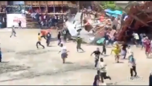 Colombia, crolla tribuna duranta corrida: diverse vittime e decine di feriti